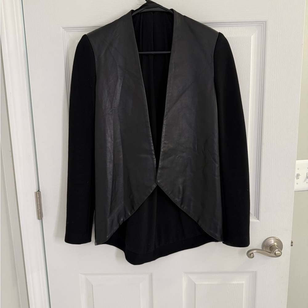 BLAQUE LABEL Fitted Ponte Noir Blazer Leather Front Blazer in Black size s